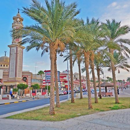 The Touristic Promenade Apartment Hurghada Bagian luar foto