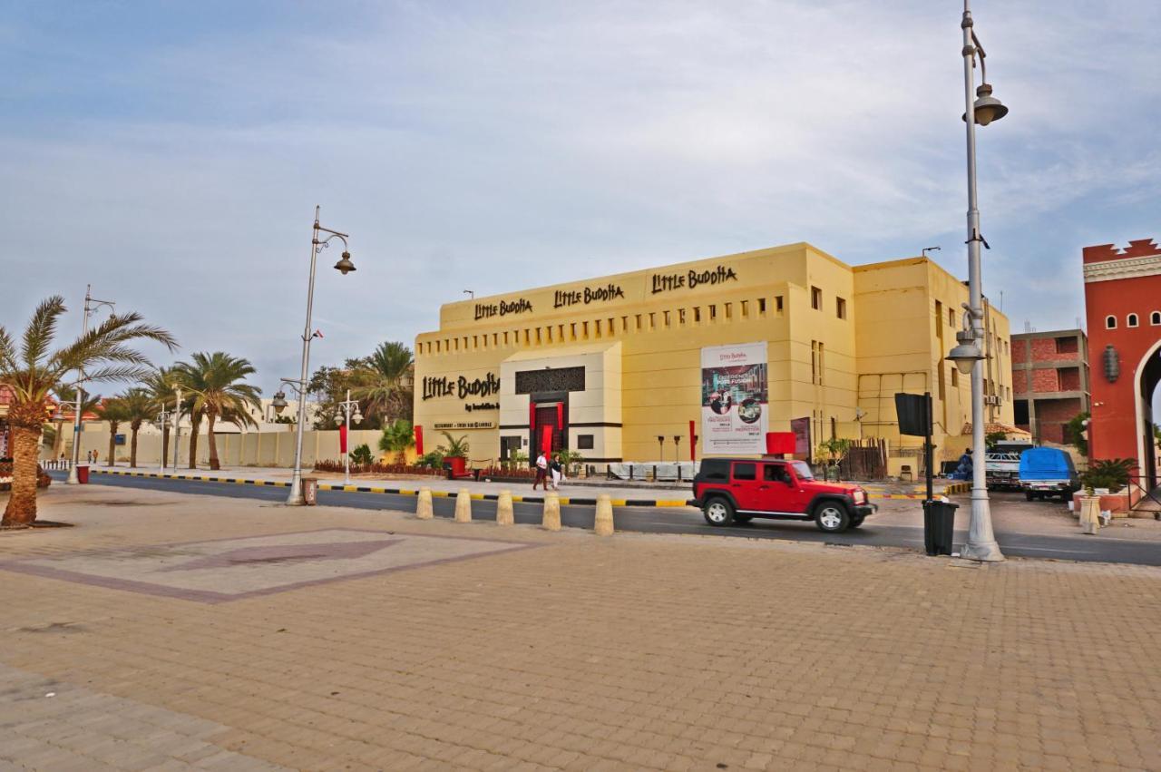 The Touristic Promenade Apartment Hurghada Bagian luar foto