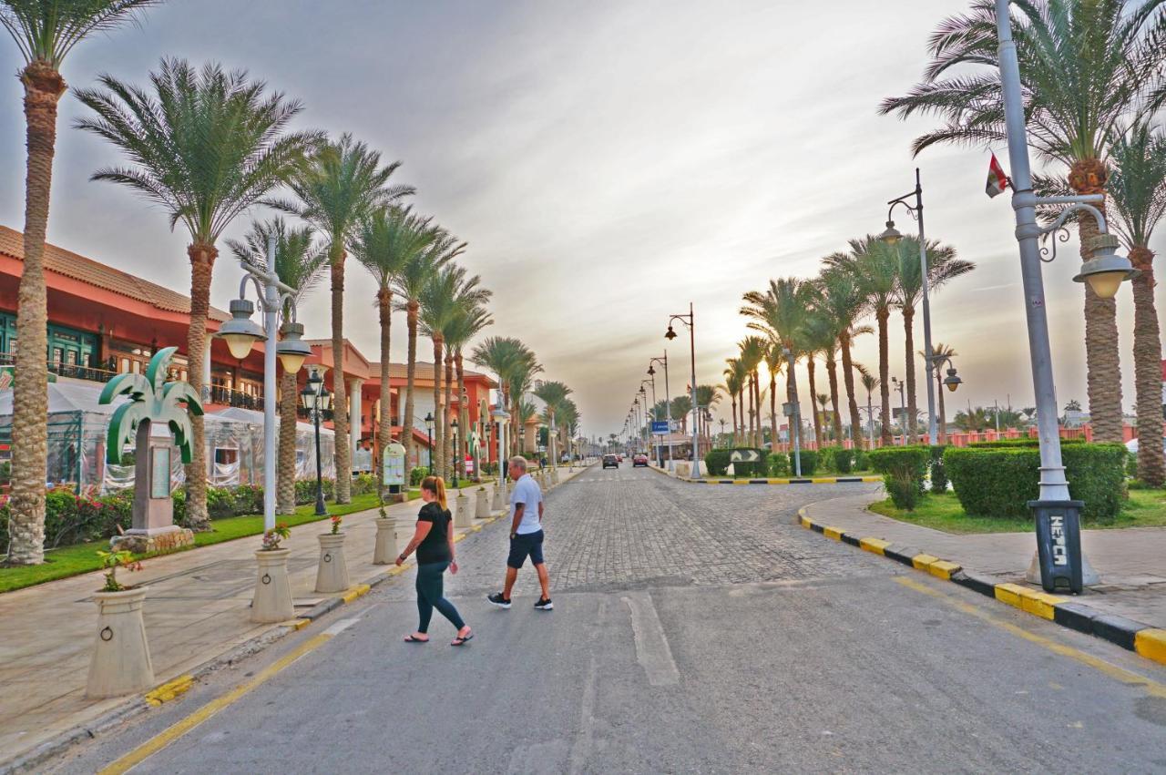 The Touristic Promenade Apartment Hurghada Bagian luar foto